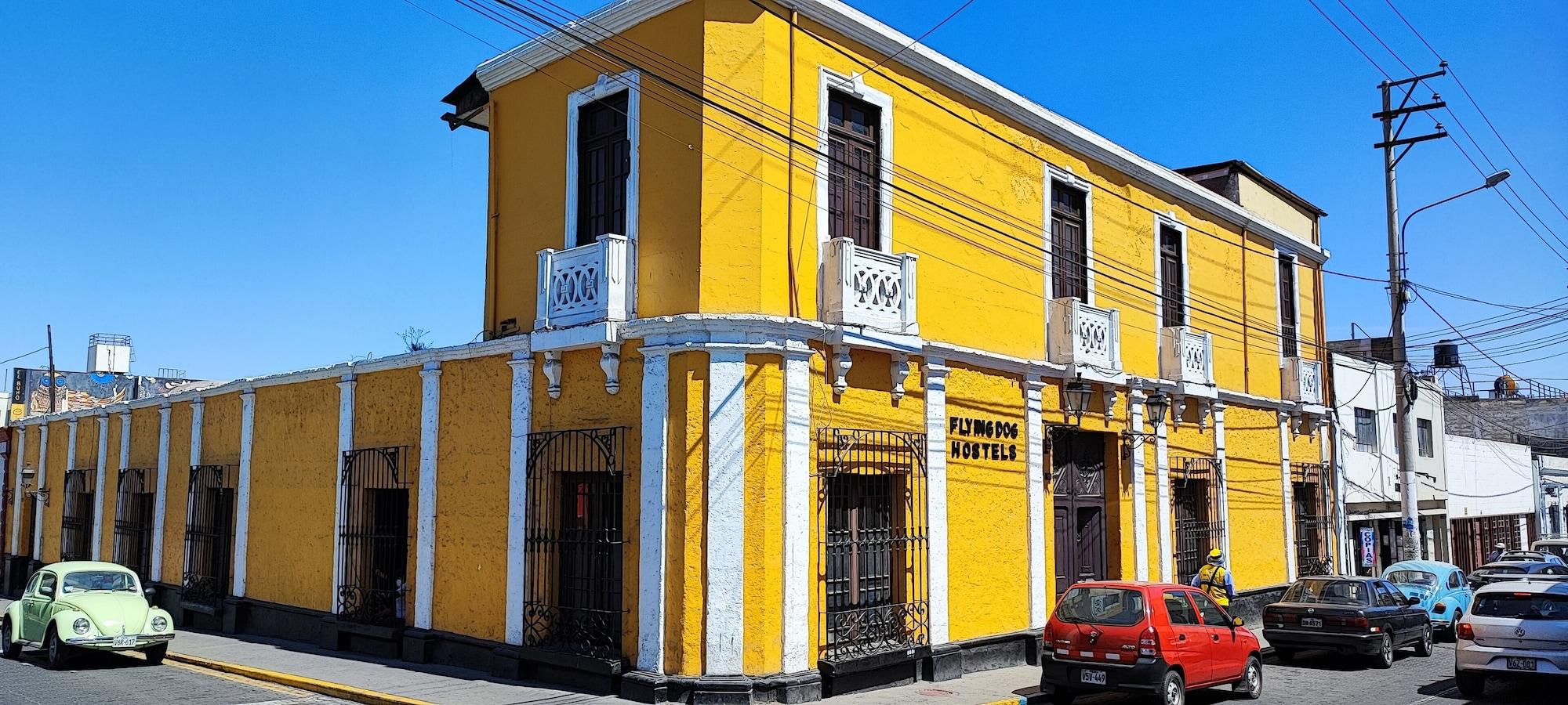 Vista Exterior Flying Dog Hostels Arequipa