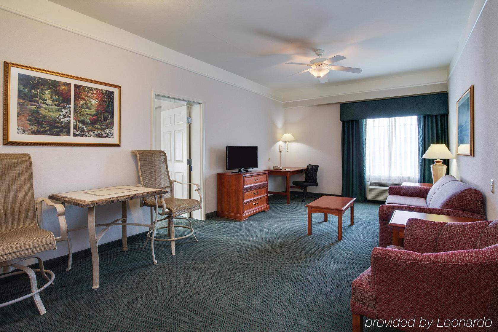 Vista Lobby La Quinta Inn And Suites Fort Myers I-75