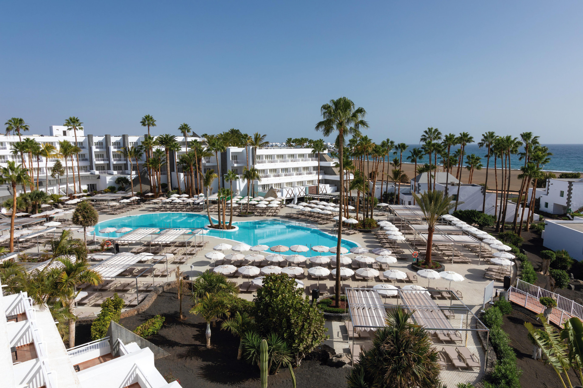 Vista Exterior Hotel Riu Paraiso Lanzarote - All Inclusive