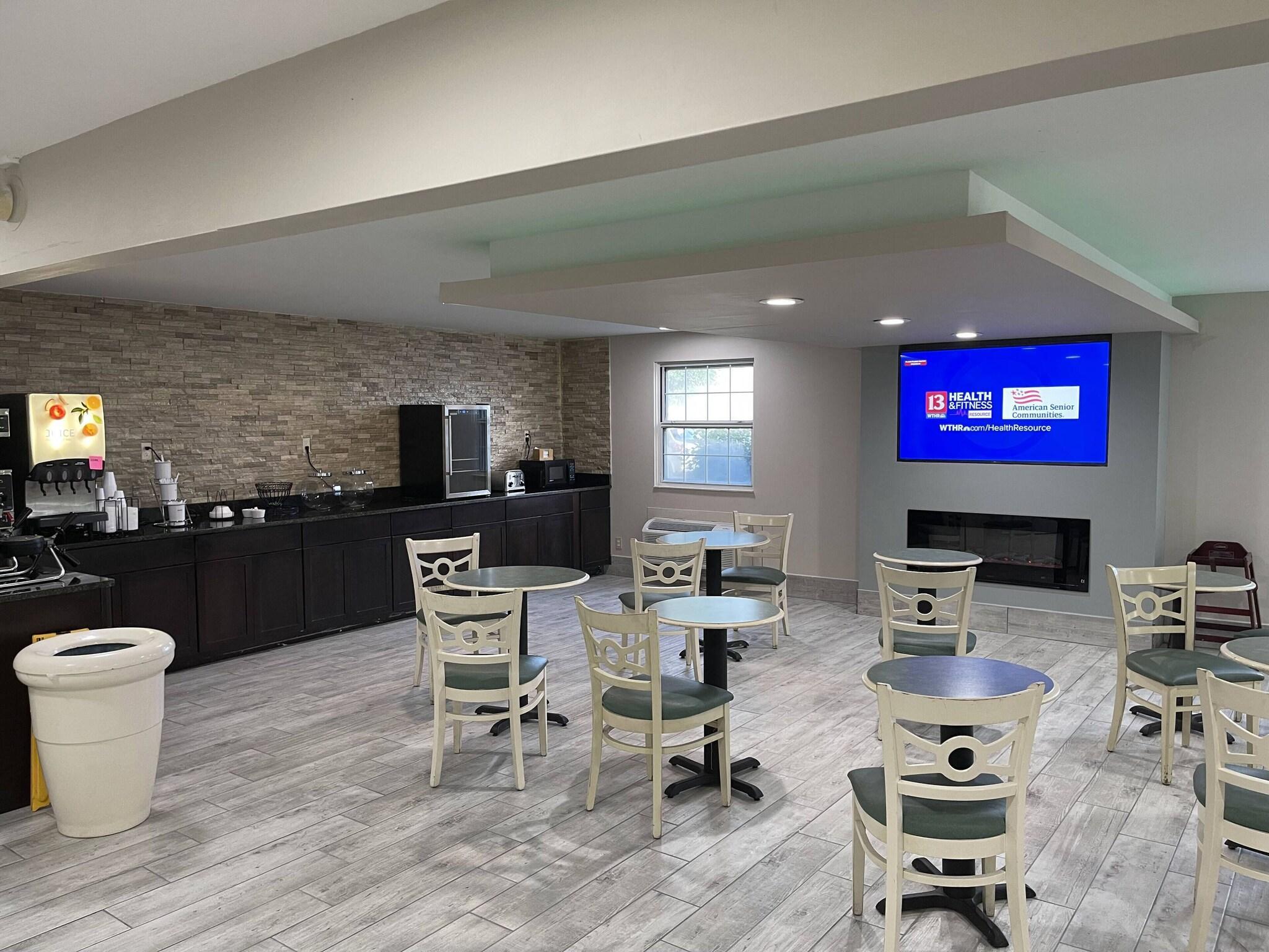 Restaurant La Quinta Inn by Wyndham Indianapolis Airport Lynhurst