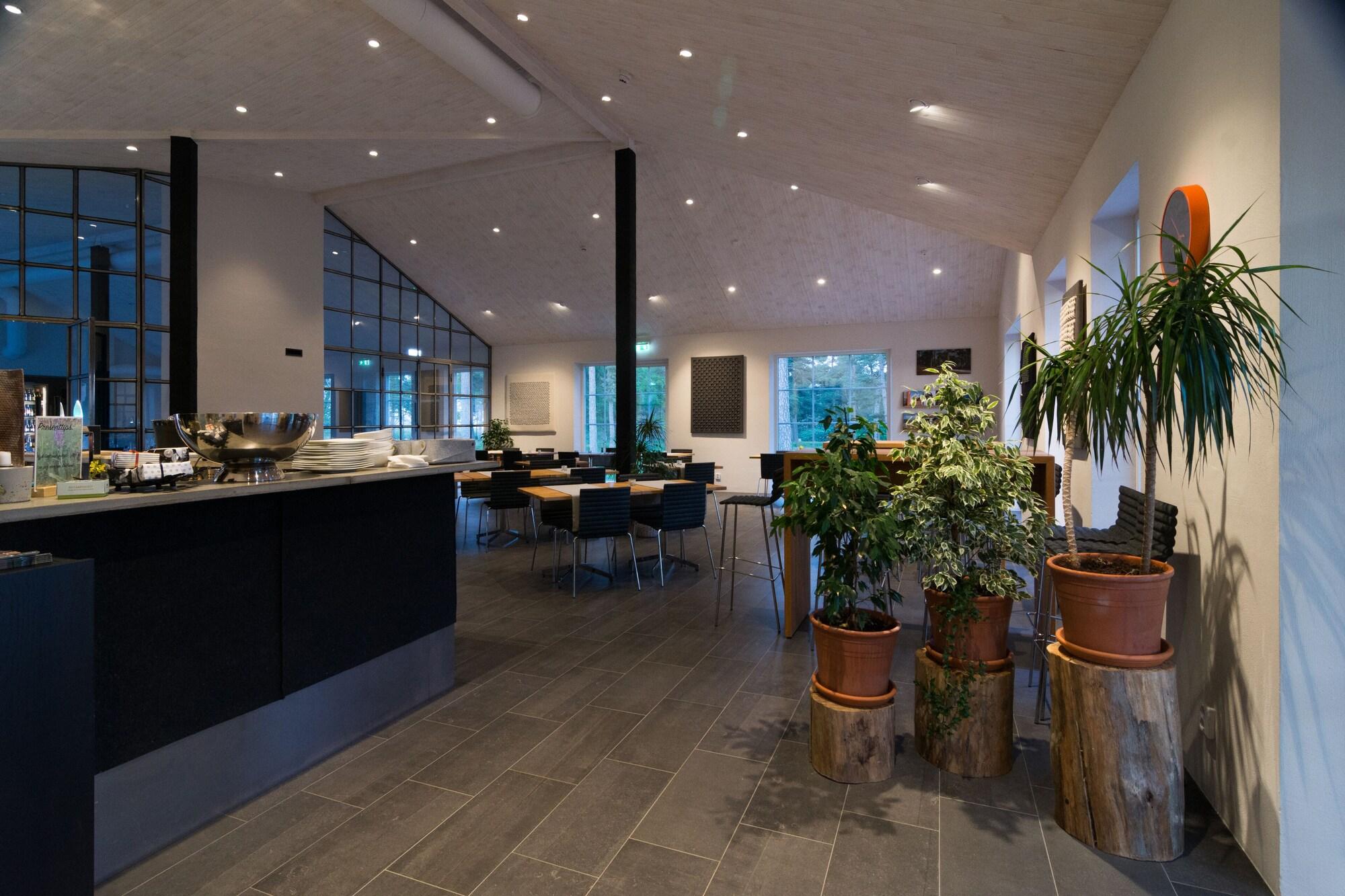 Vista Lobby Strandakar Hotell & Restaurang