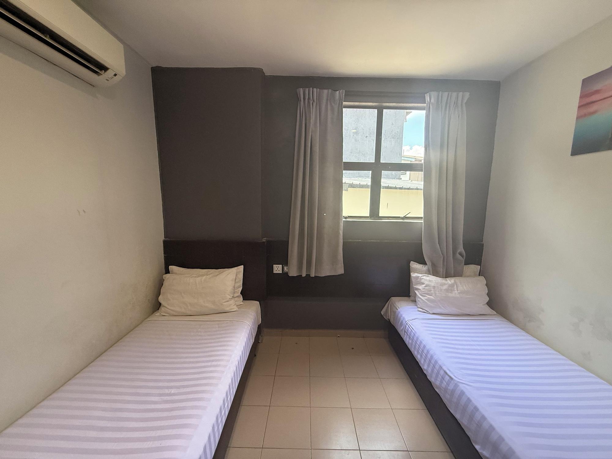 Varios Tiong Nam Hotel Near Pasir Gudang