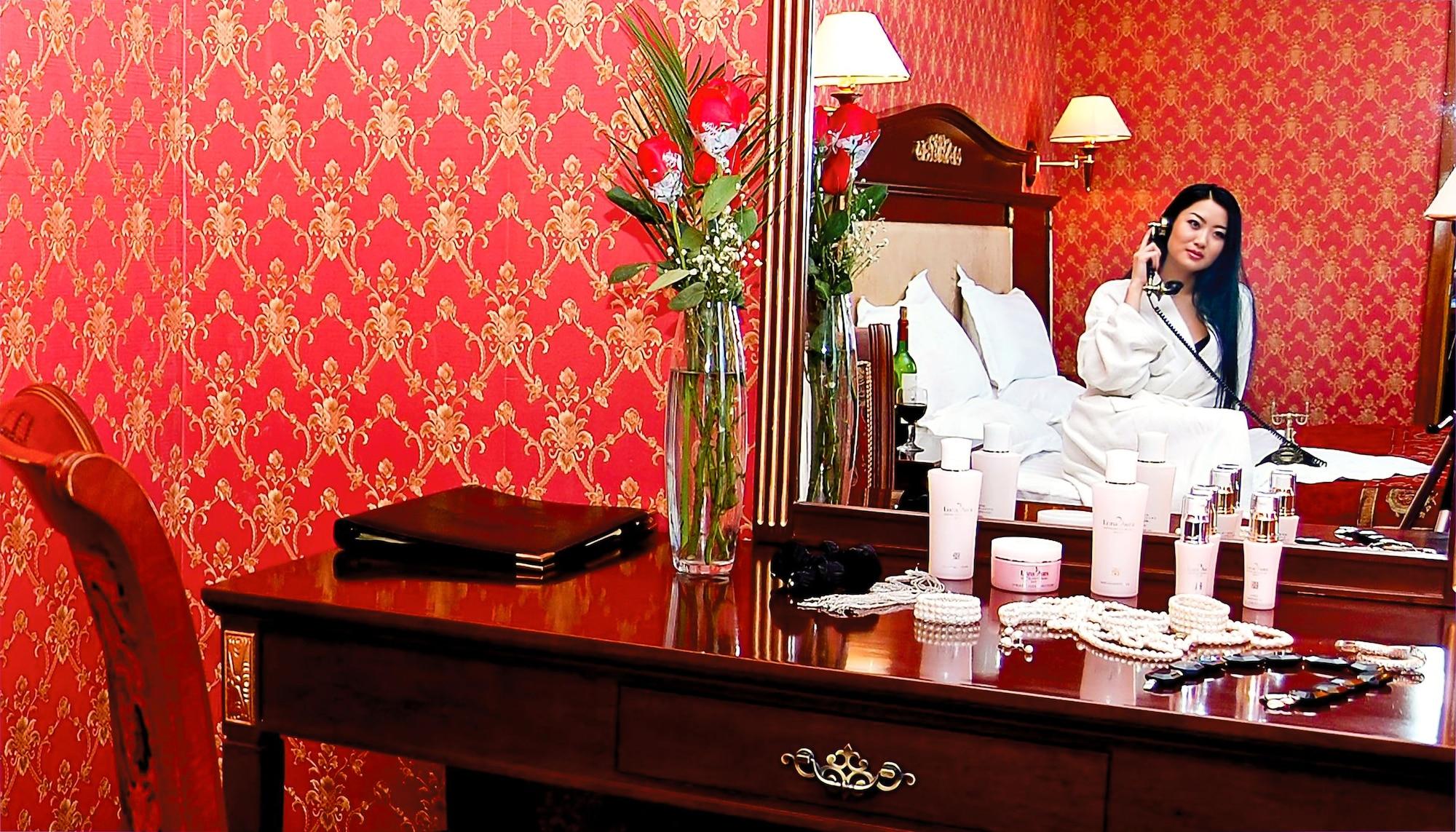Set de Habitación White House Hotel