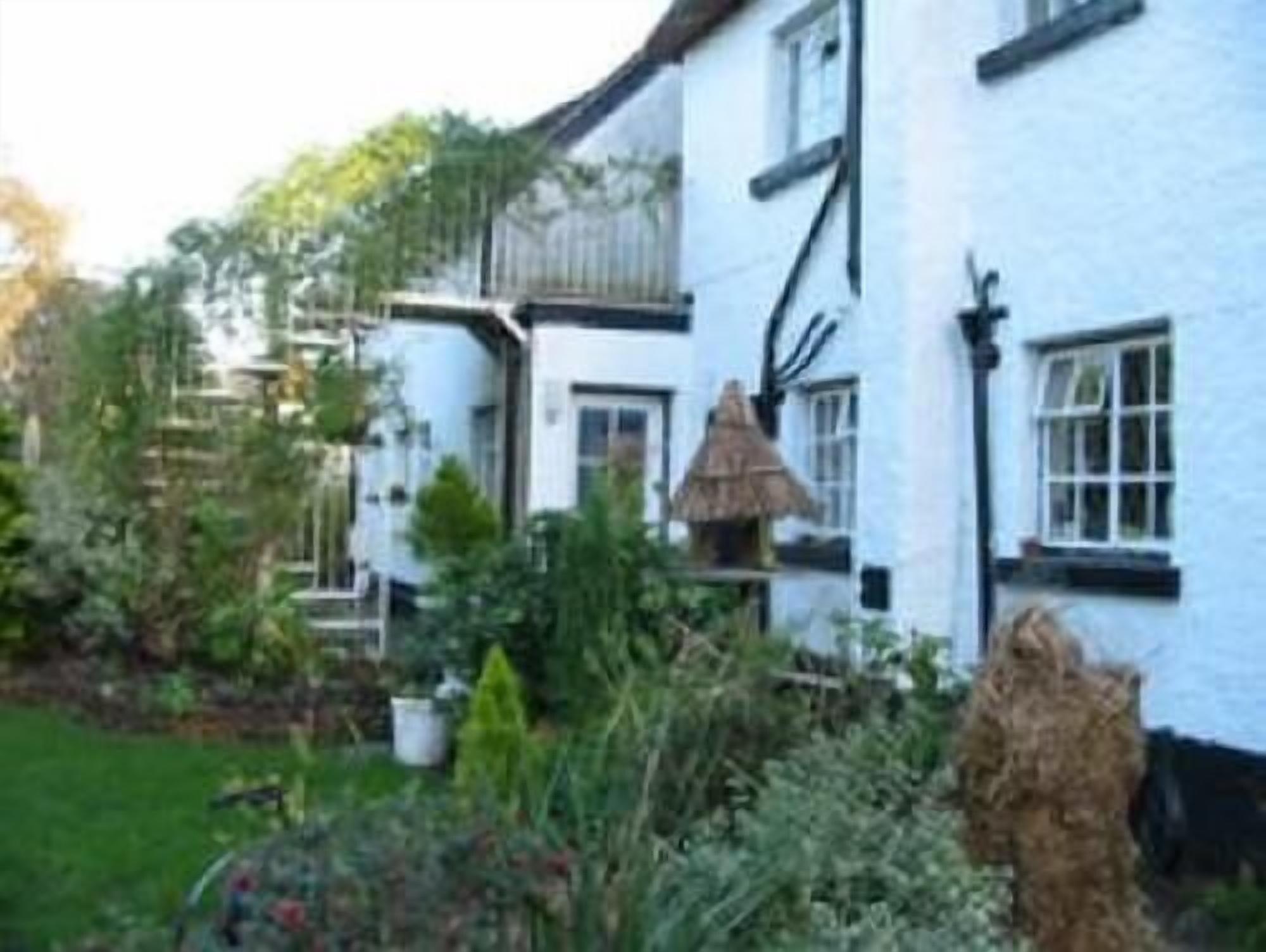 Varios Southern Cross Guest House