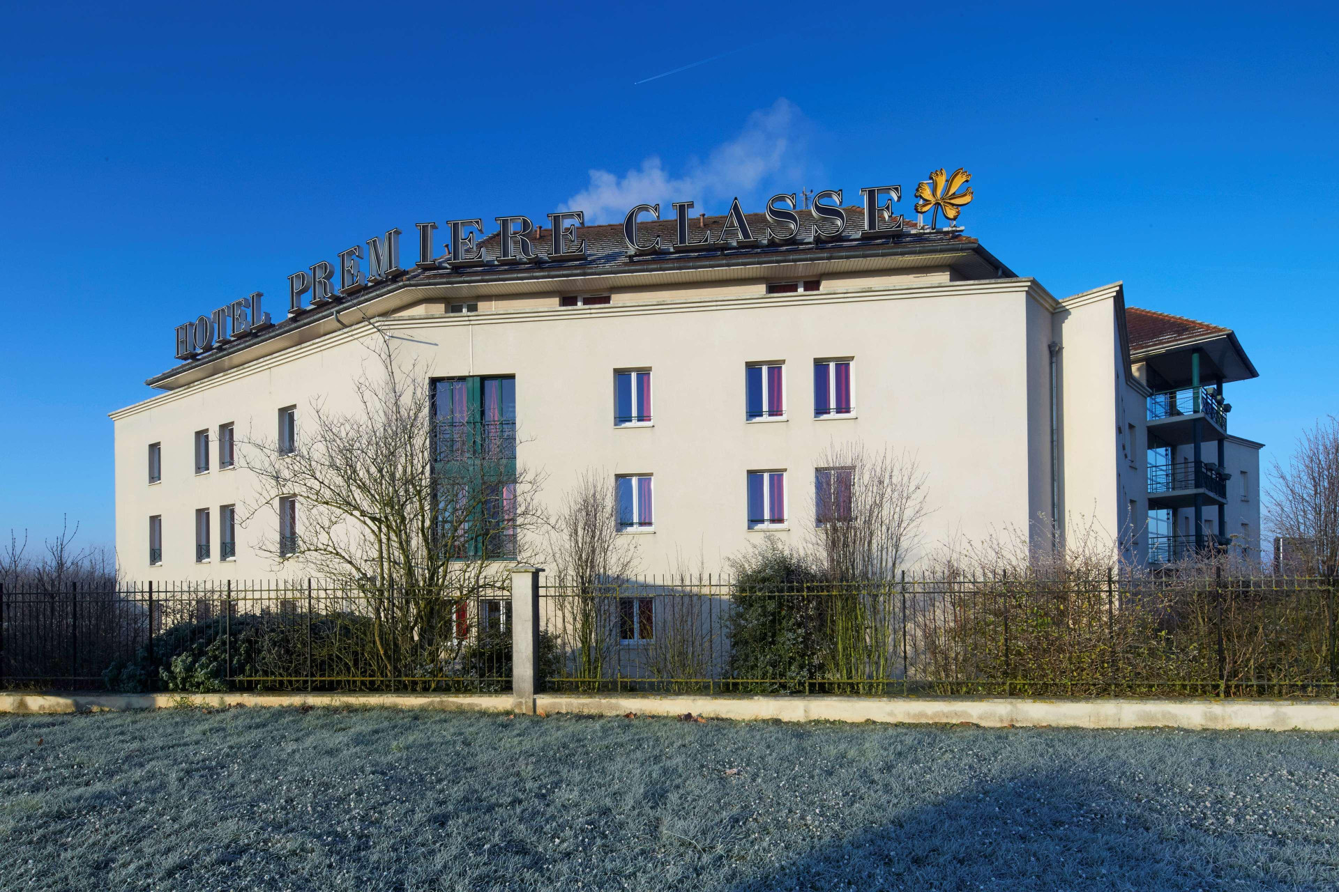 Vista Exterior Premiere Classe MLV - Bussy Saint Georges