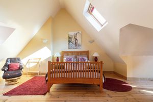 Alquiler Vacacional - Superb holiday home sleeping up to14 in heart of the Hautes-Pyrenees