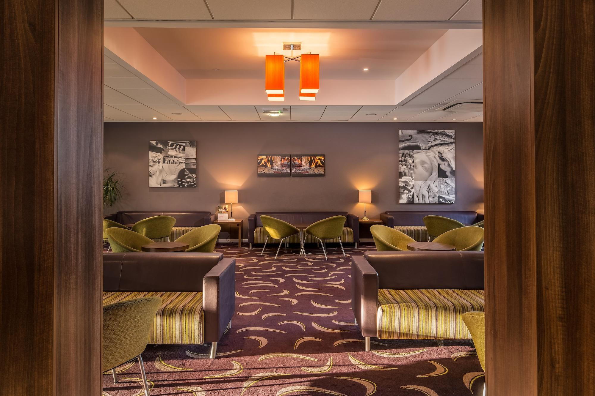 Vista Lobby Holiday Inn Express Preston - South by IHG