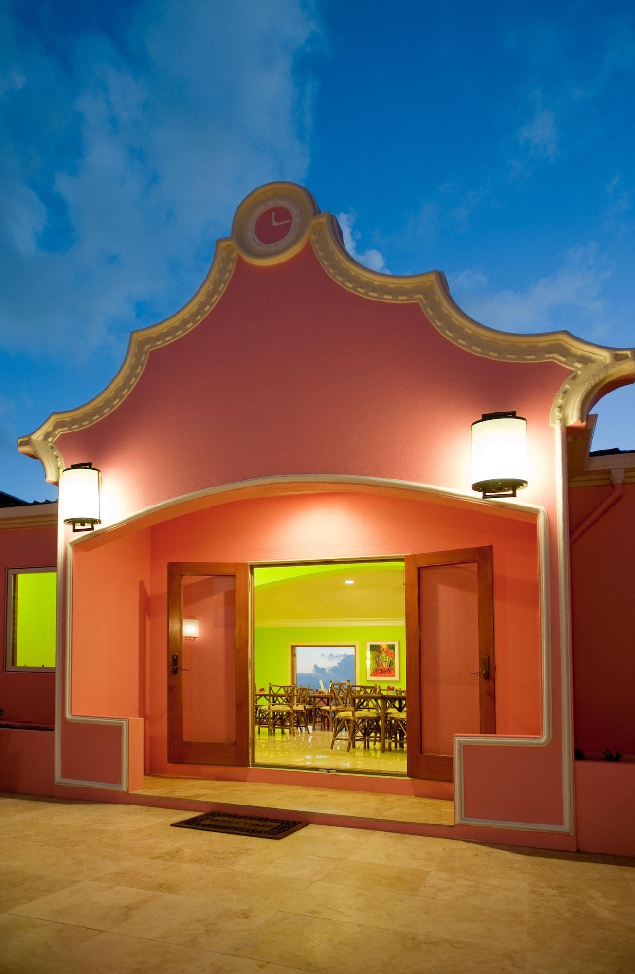 Vista Exterior The Villas at Sunset Lane