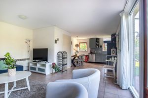 Alquiler Vacacional - Holiday Home in Grou With Whirlpool & Terrace