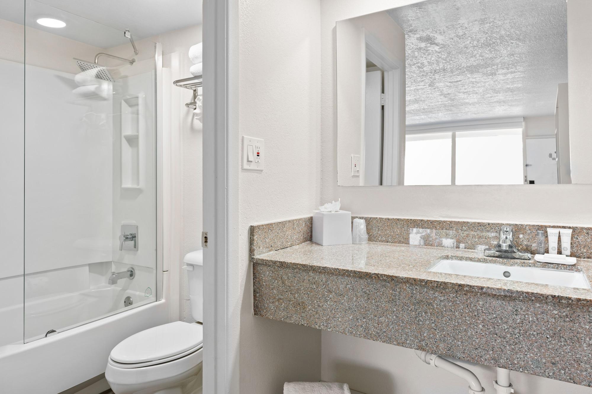 Habitación Baymont by Wyndham Orlando Lake Buena Vista South