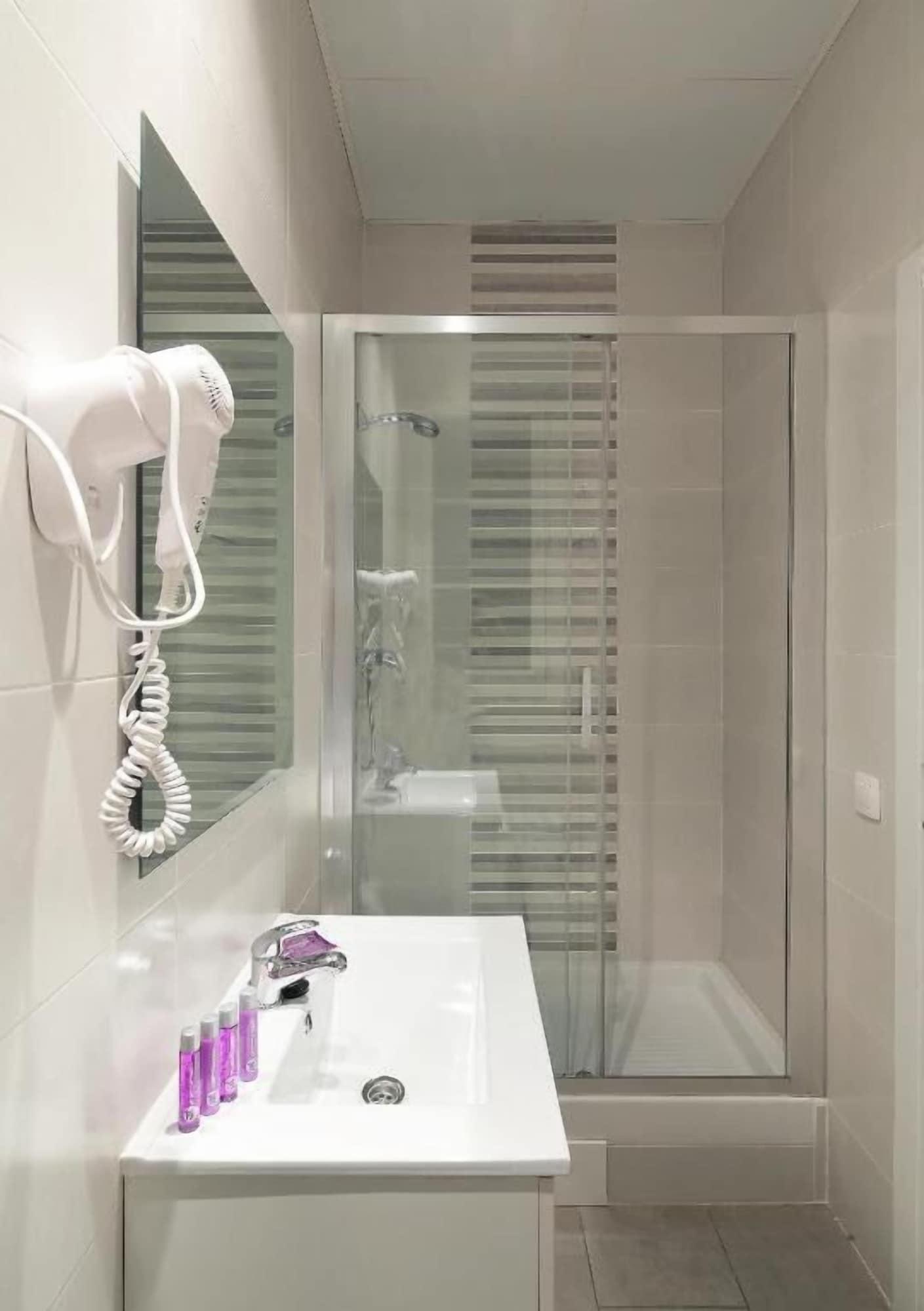 Equipamiento de Habitación Hostal Balkonis