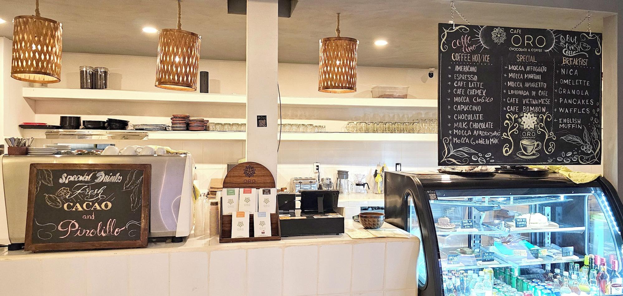 Bar/Salón Casa Oro Eco Hostel