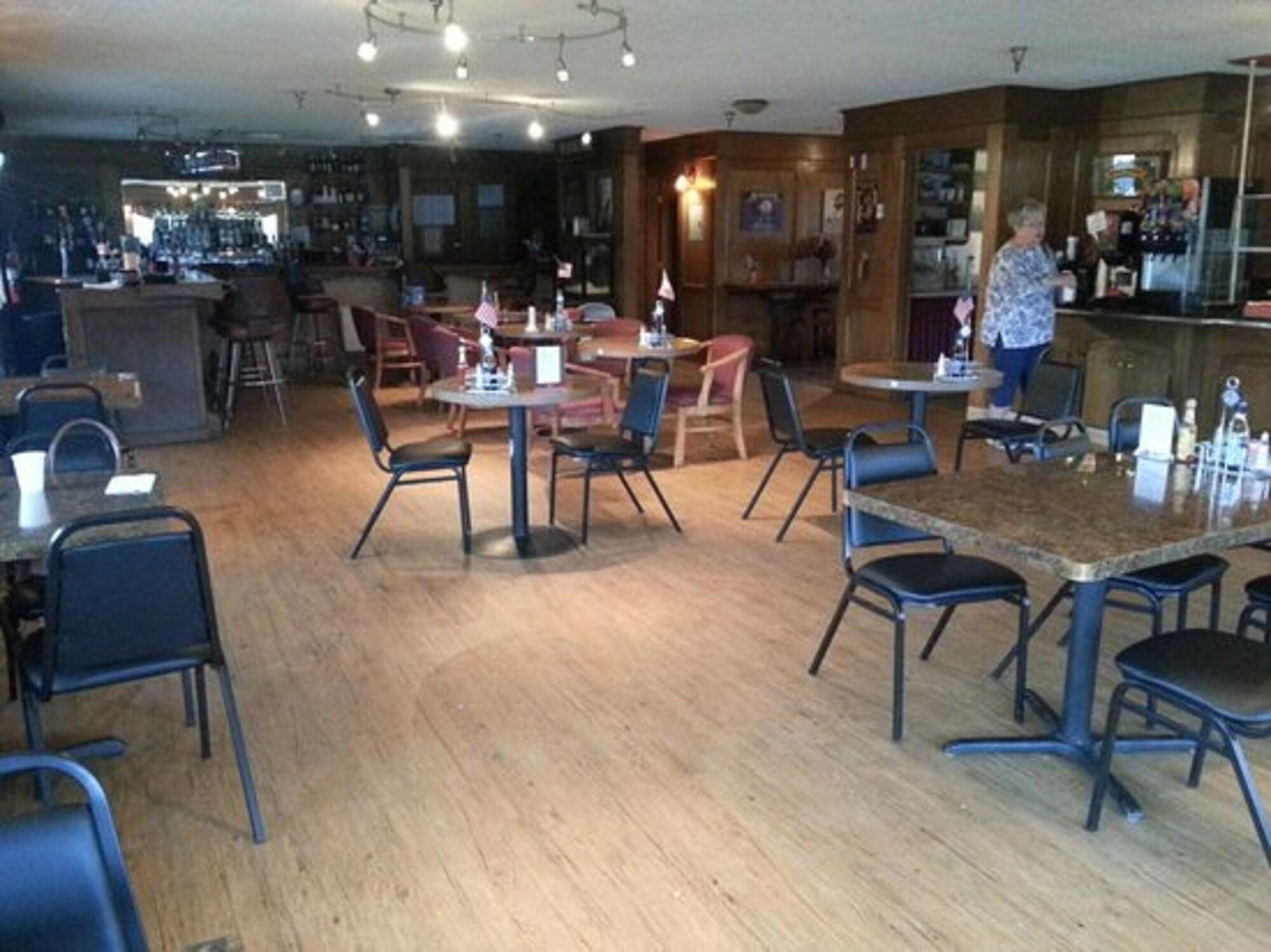 Bar/Salón Beluga Lake Lodge Homer