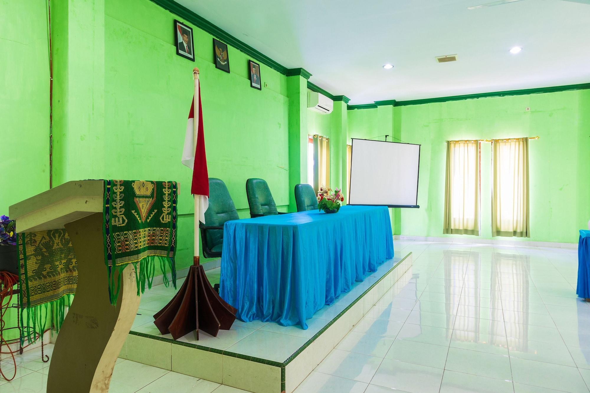 Sala de Reuniones Super OYO 1682 Greenia Hotel