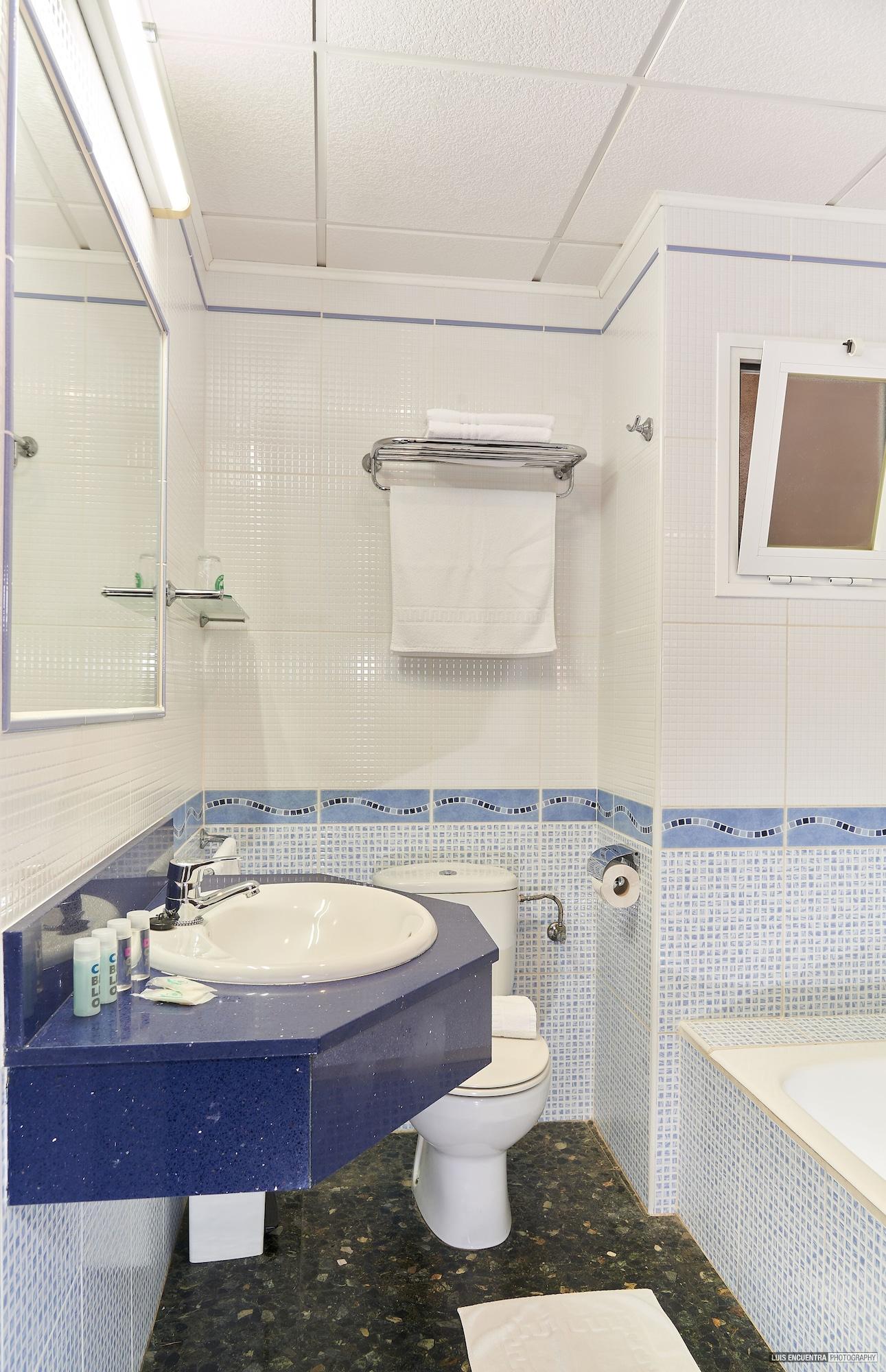 Equipamiento de Habitación Hostal Illes Pitiüses