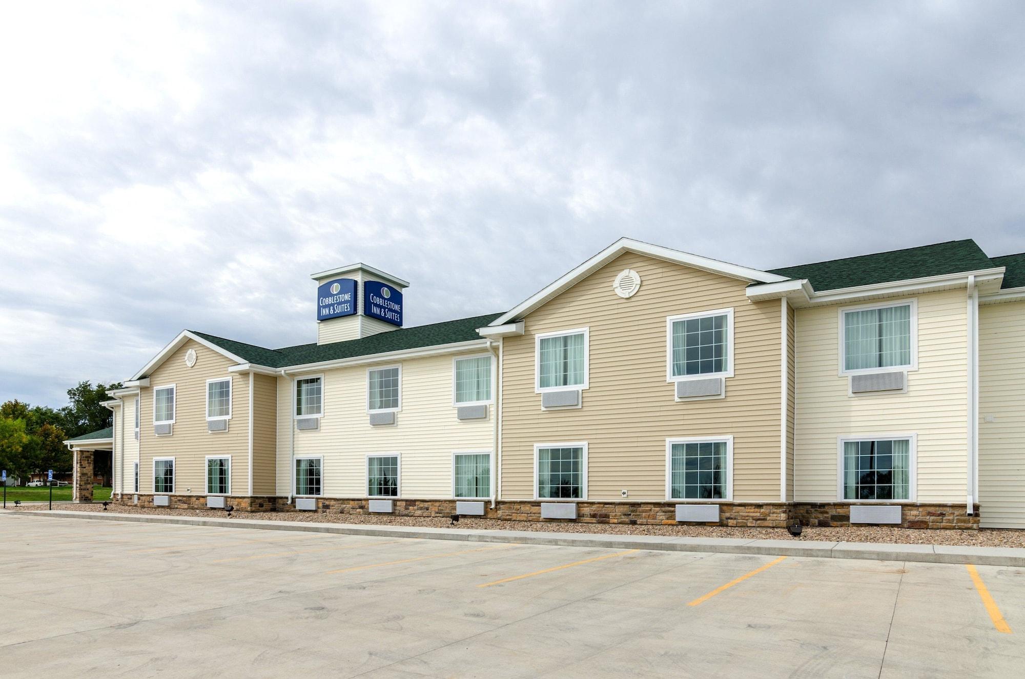 Vista Exterior Cobblestone Inn & Suites - Oberlin