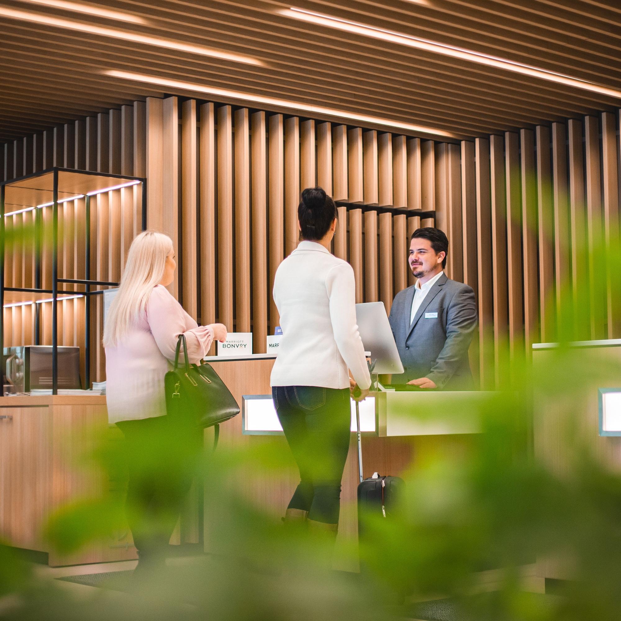 Vista Lobby Courtyard by Marriott Tampere City