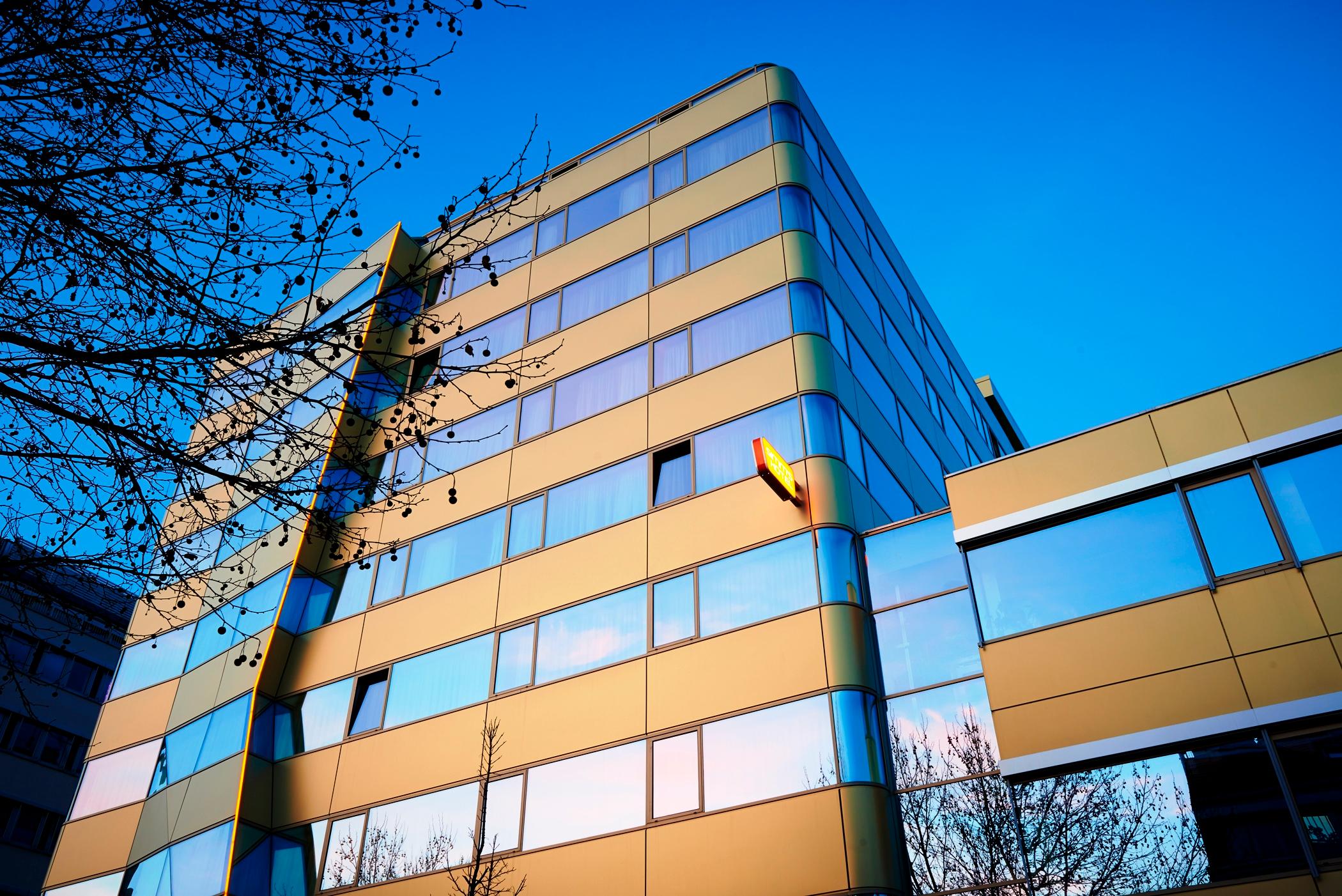 Vista Exterior Simm’s Hotel – the cityhotel next to Metro U3