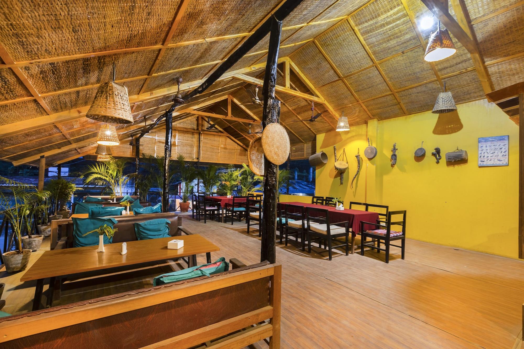 Restaurant Hotel Parkside & Swimming Pool-Between Greenery and Azure ,Your Perfect Retreat