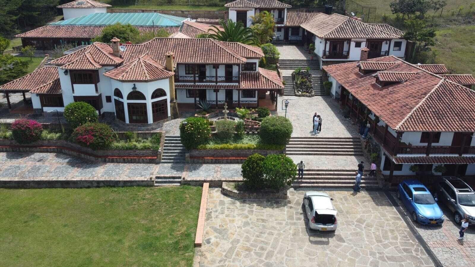 Varios Club Campestre El Bosque de la Villa