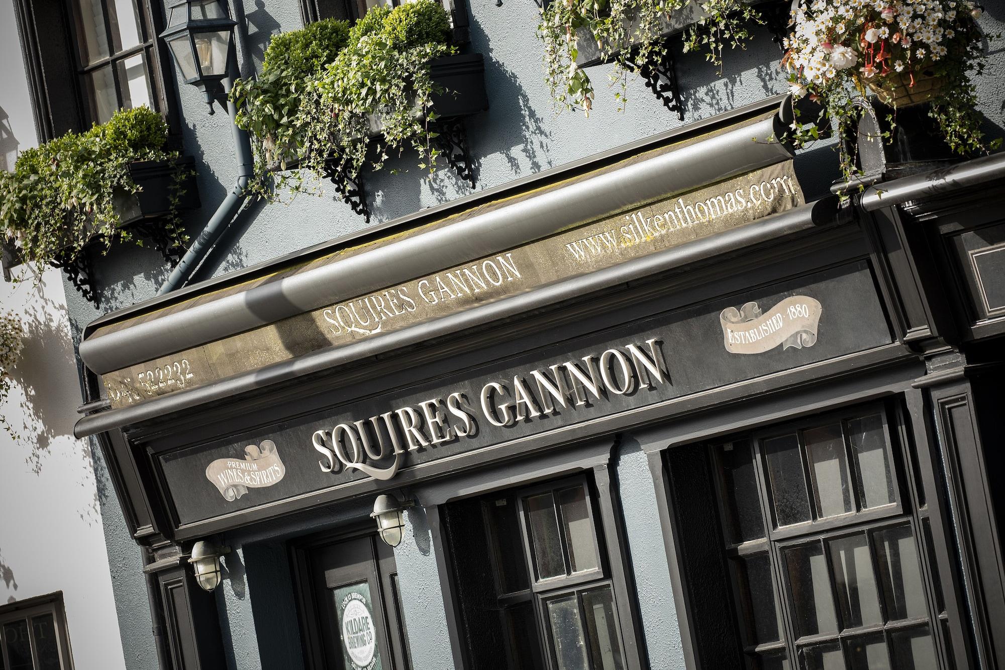 Bar/Salón Silken Thomas