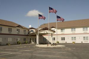 Alojamiento - AmericInn by Wyndham Lake Mills
