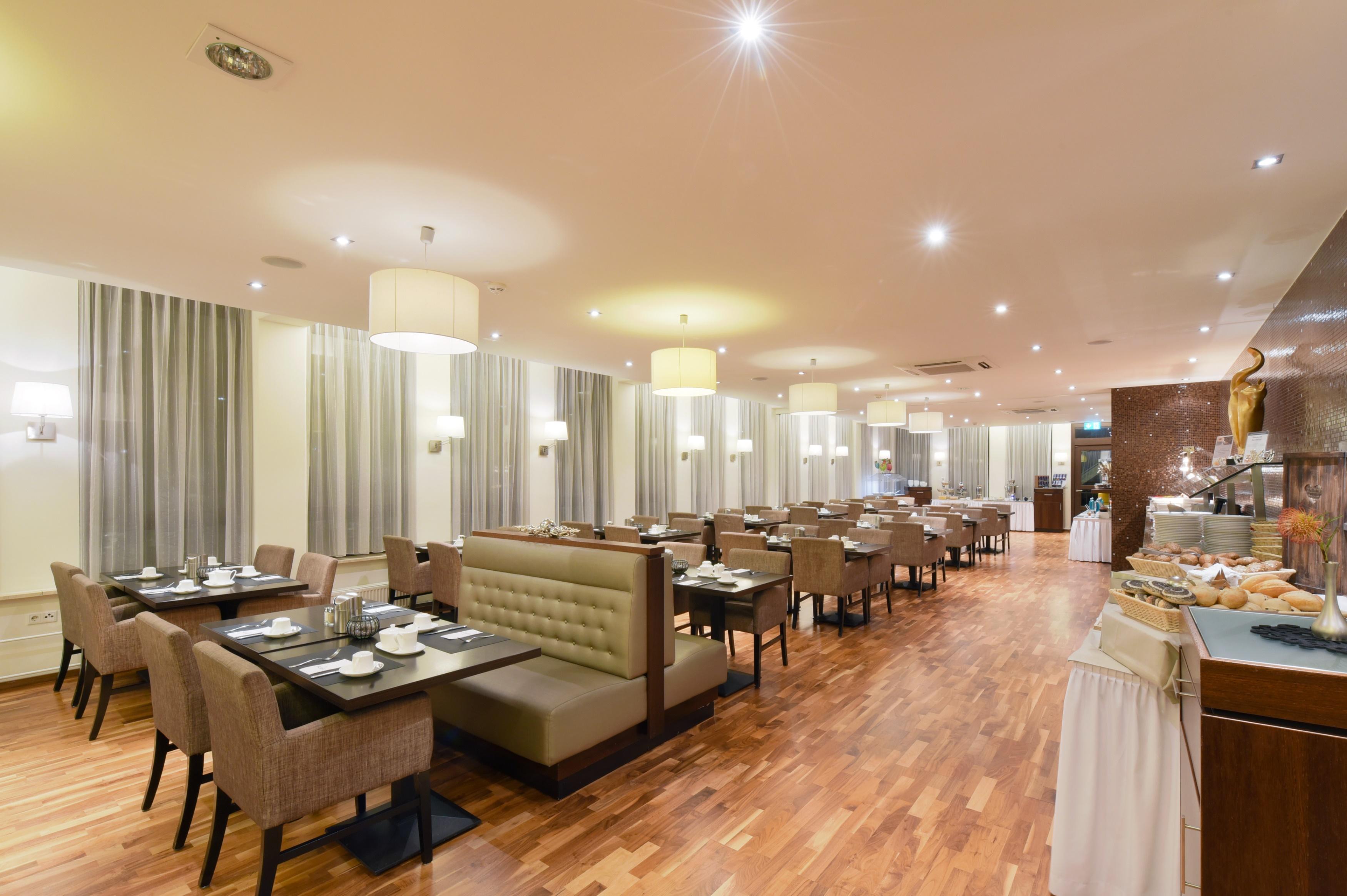 Restaurante ACHAT Hotel München Süd