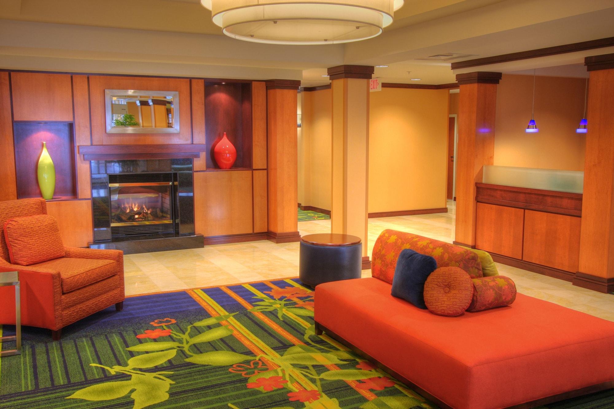 Vista Lobby Fairfield Inn & Suites by Marriott Lock Haven