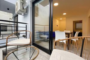 Alquiler Vacacional - Modern Almagro Apartment for 4 Guests With Balcony and Full Amenities