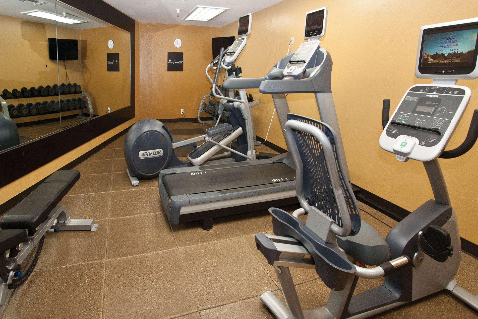 Vista Exterior DoubleTree by Hilton Los Angeles - Rosemead