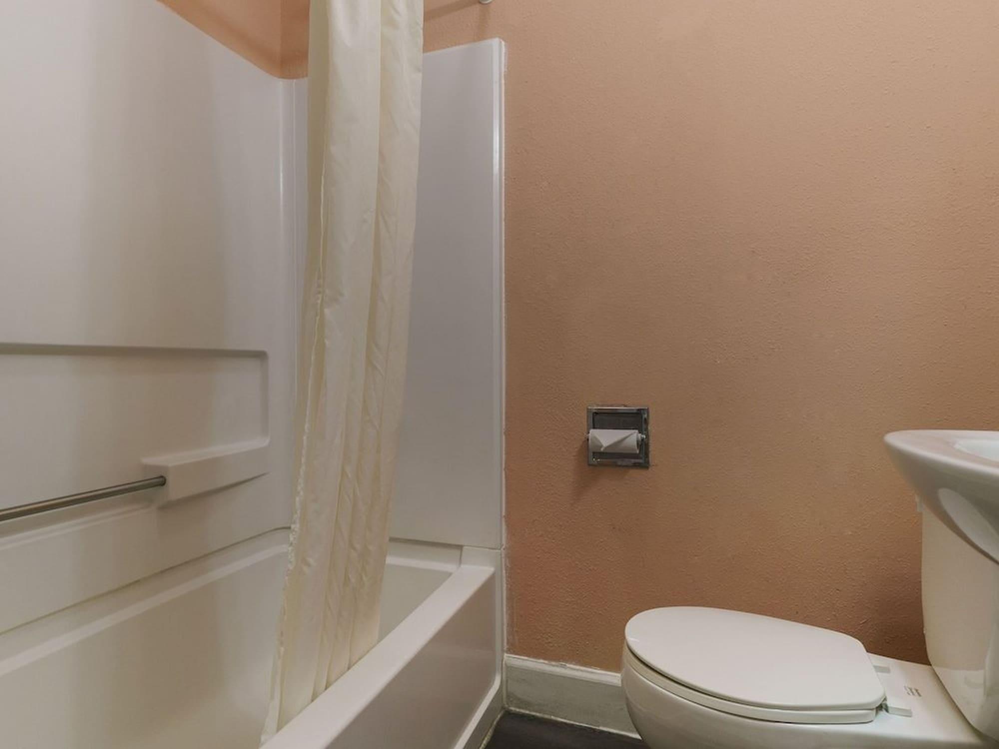 Equipamiento de Habitación OYO Hotel Myrtle Beach Kings Hwy