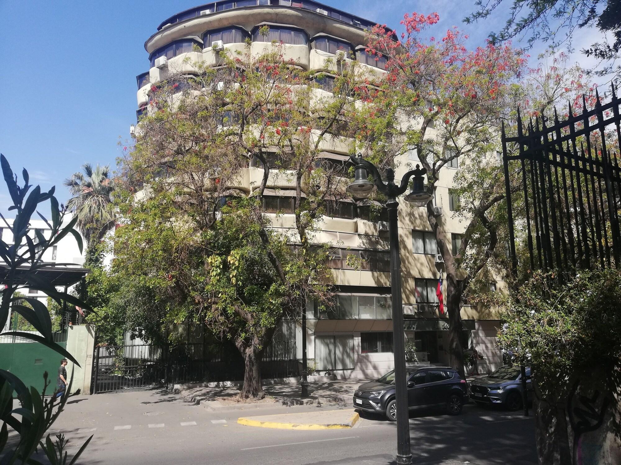 Vista Exterior Hotel Montecarlo