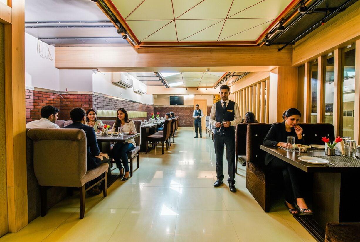Restaurant Fabhotel Palash Residency