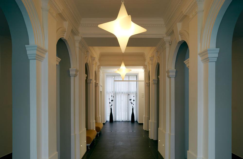Vista Lobby Forty Plus One Hotel Vienna