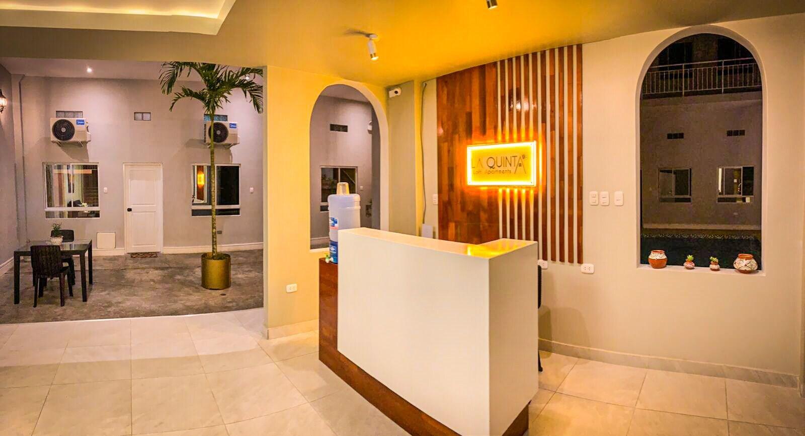 Varios La Quinta Loft Apartments
