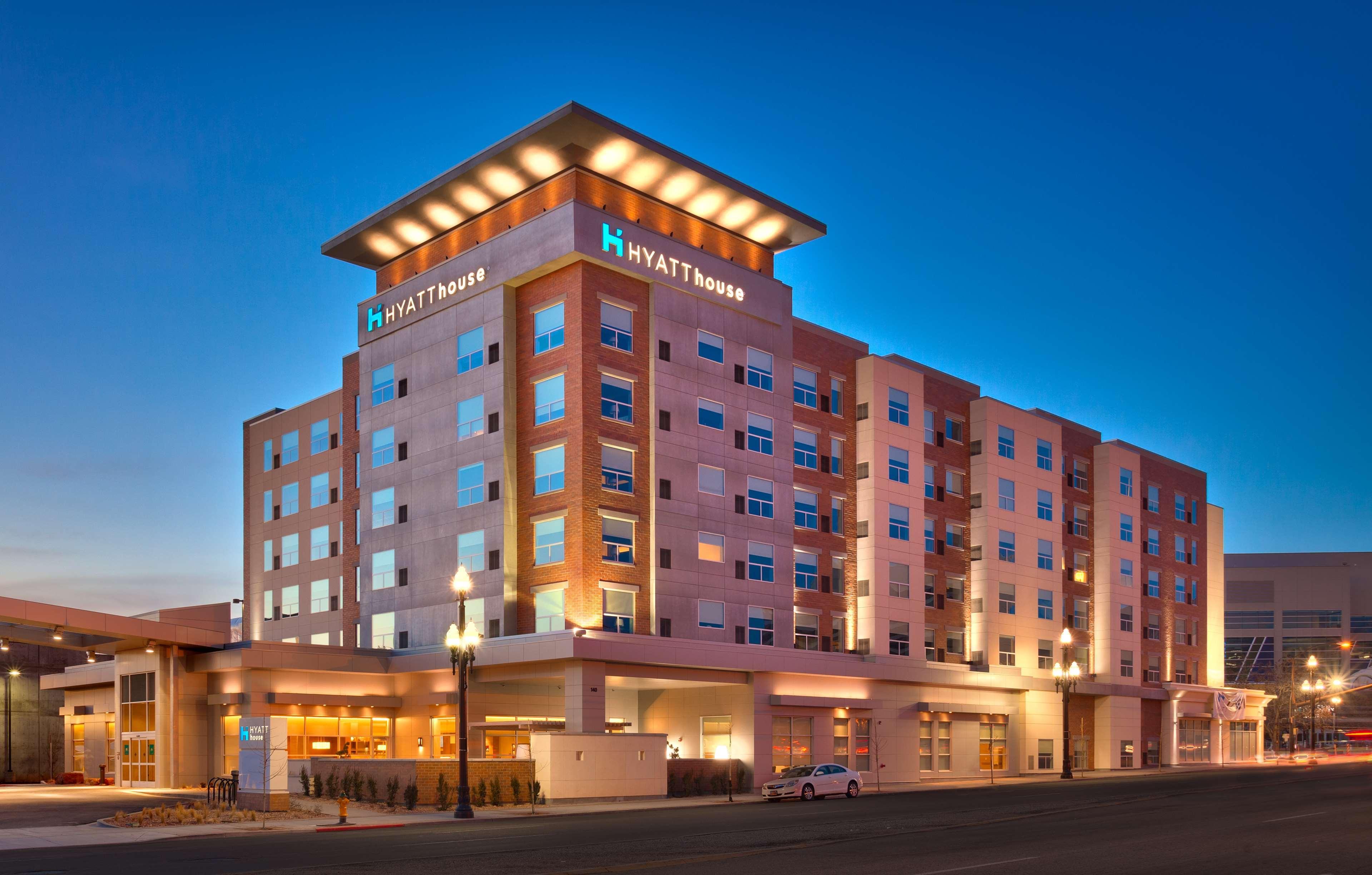 Vista da fachada Hyatt House Salt Lake City Downtown