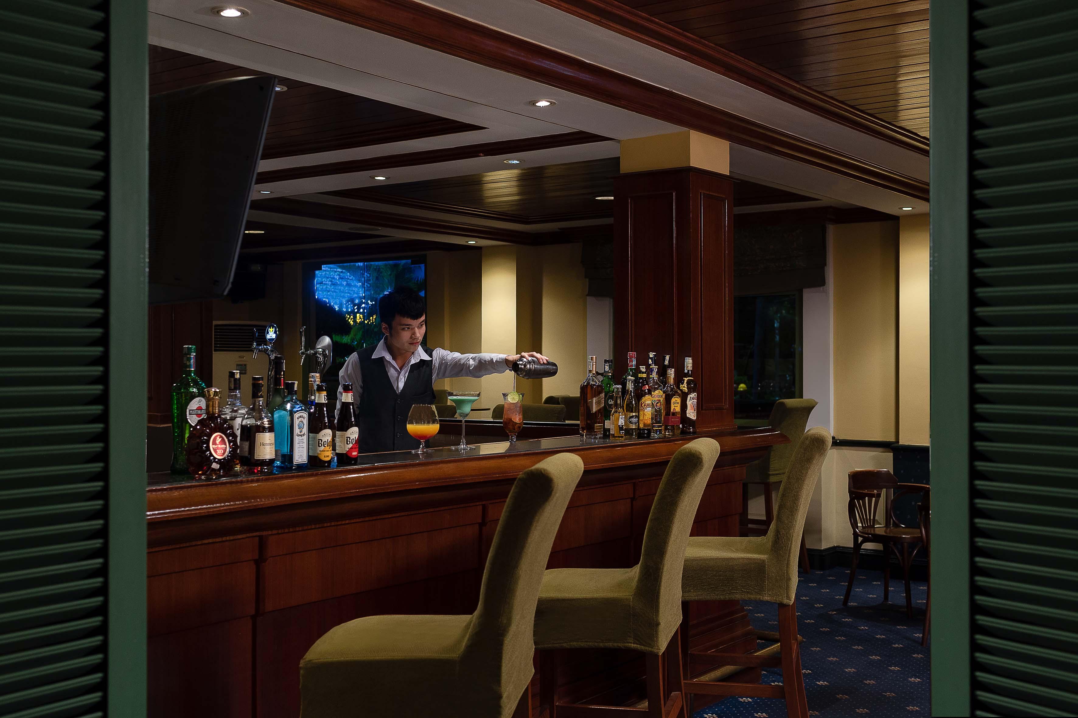 Bar/Salón Avani Hai Phong Harbour View Hotel