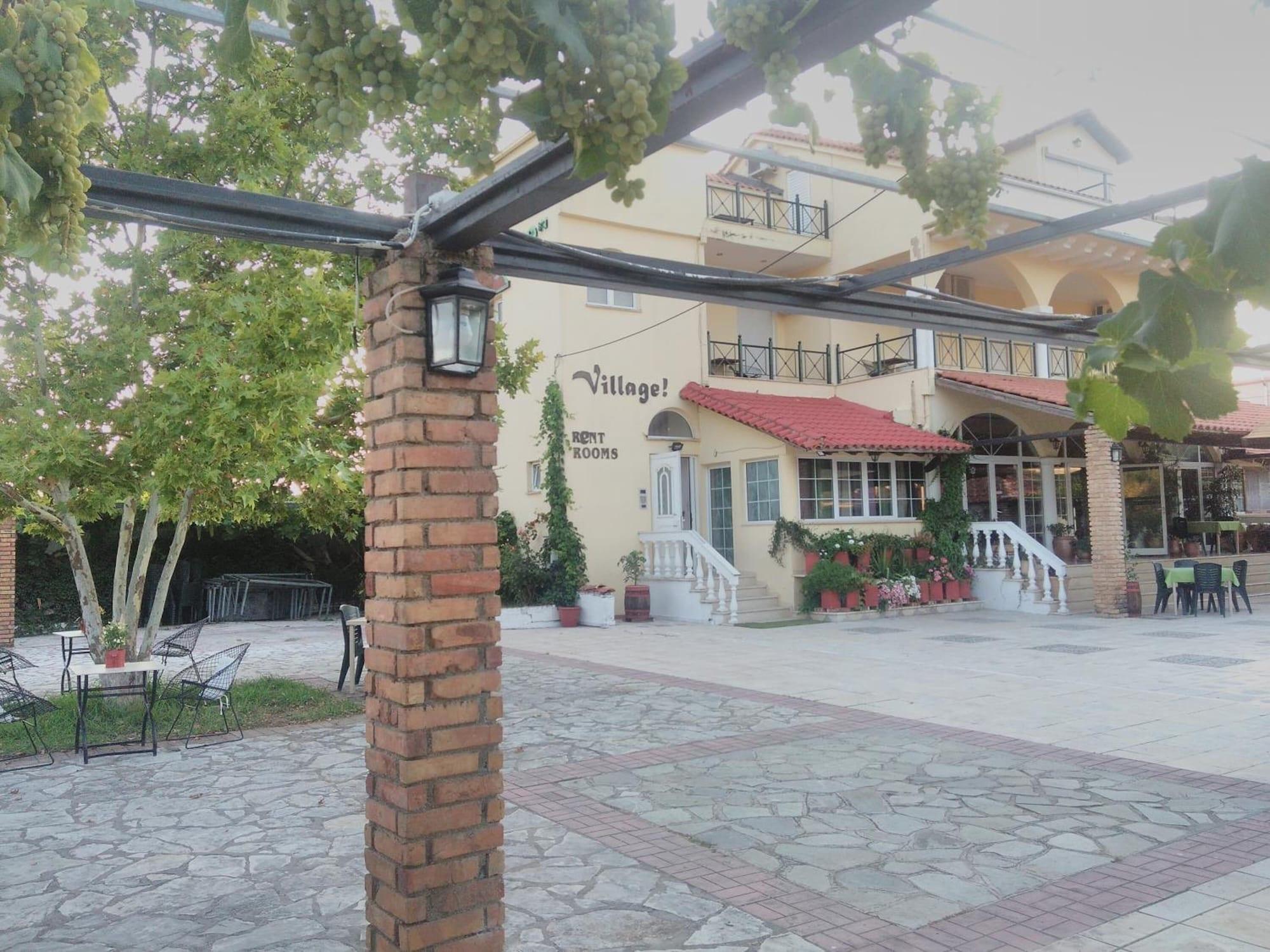 Vista Exterior The Village