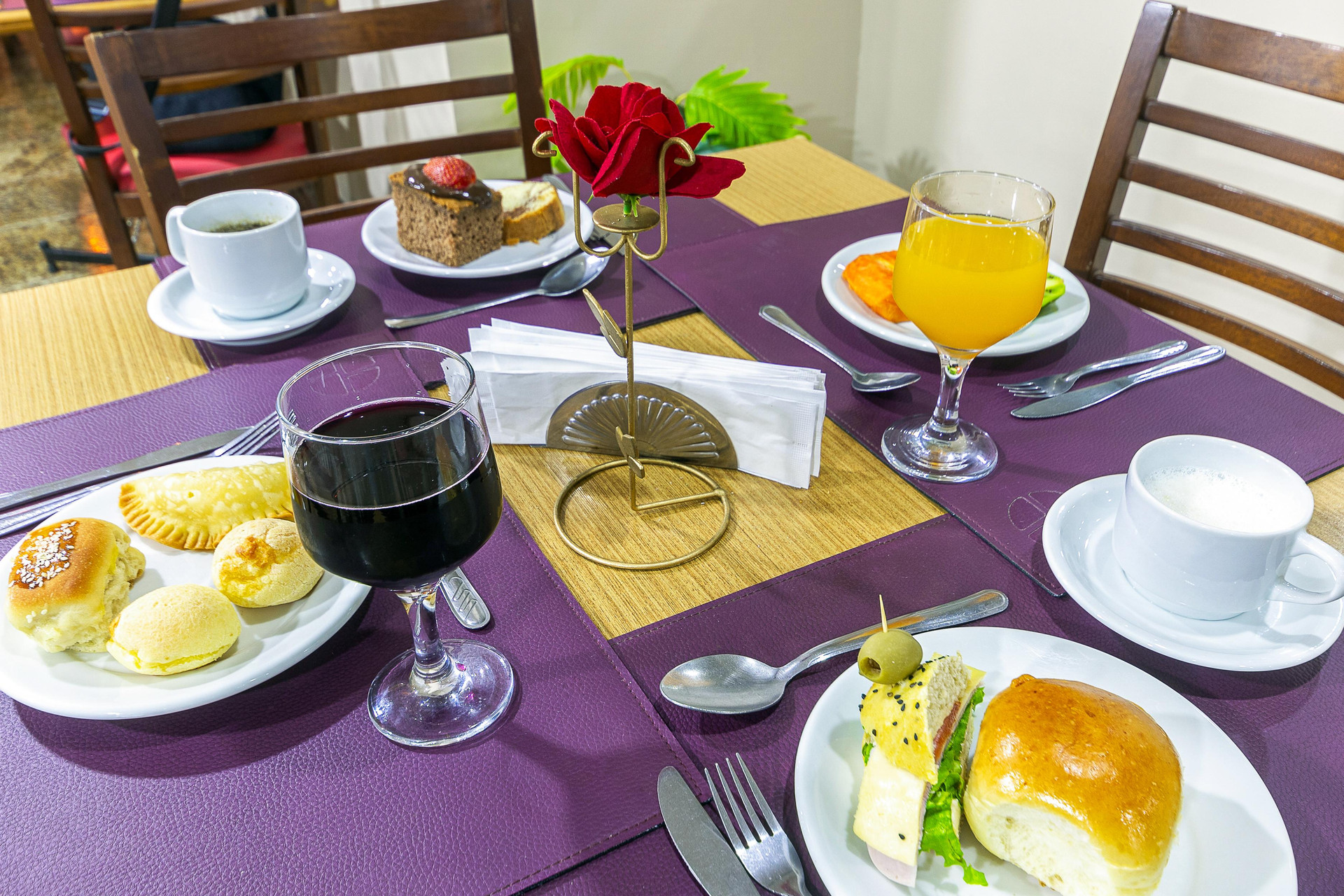 Restaurant Hotel Golden Park Rio de Janeiro Aeroporto By Nacional Inn