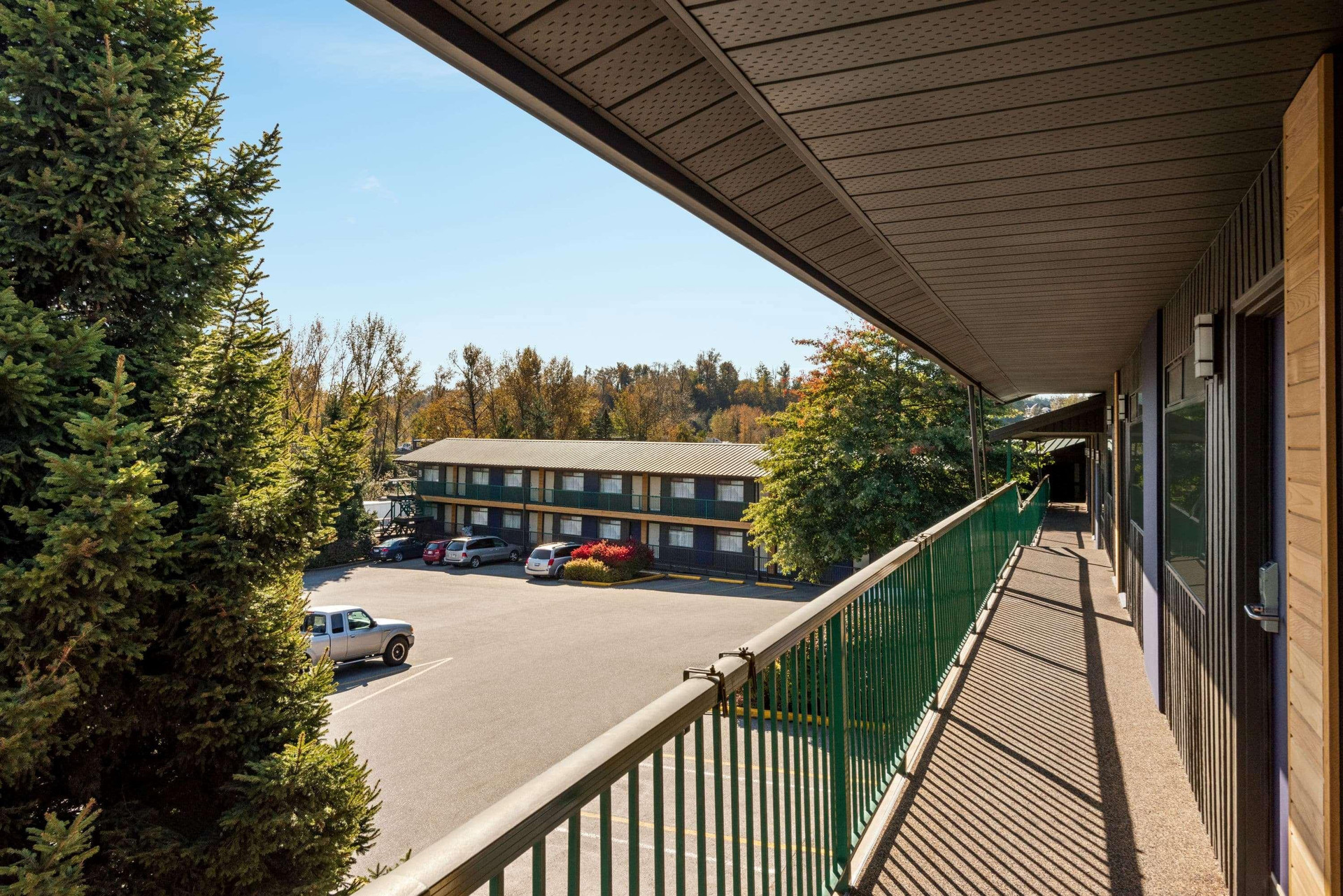 Vista Exterior Travelodge by Wyndham Abbotsford Bakerview