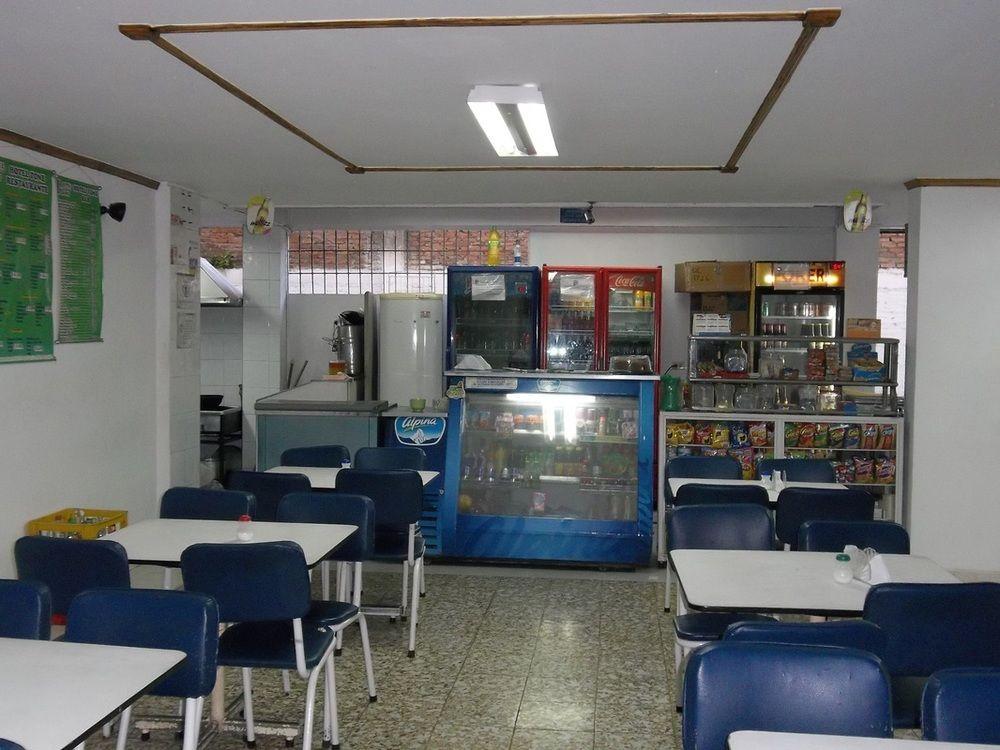 Bar/Salón Hotel Tone