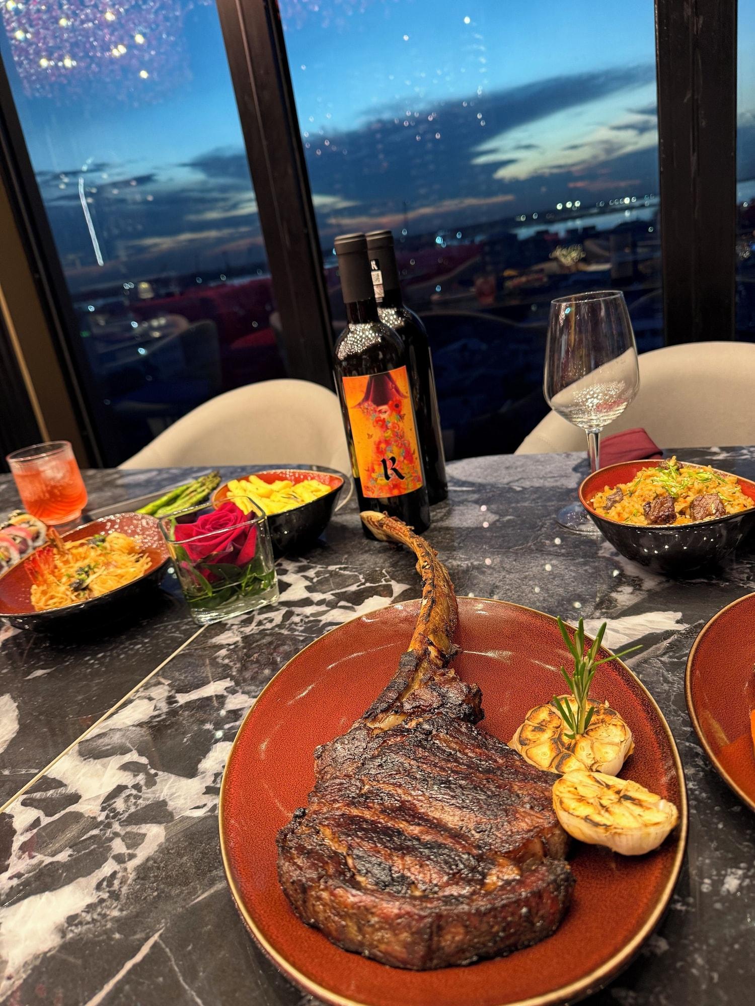 Restaurant Jewelz By King's Hotel