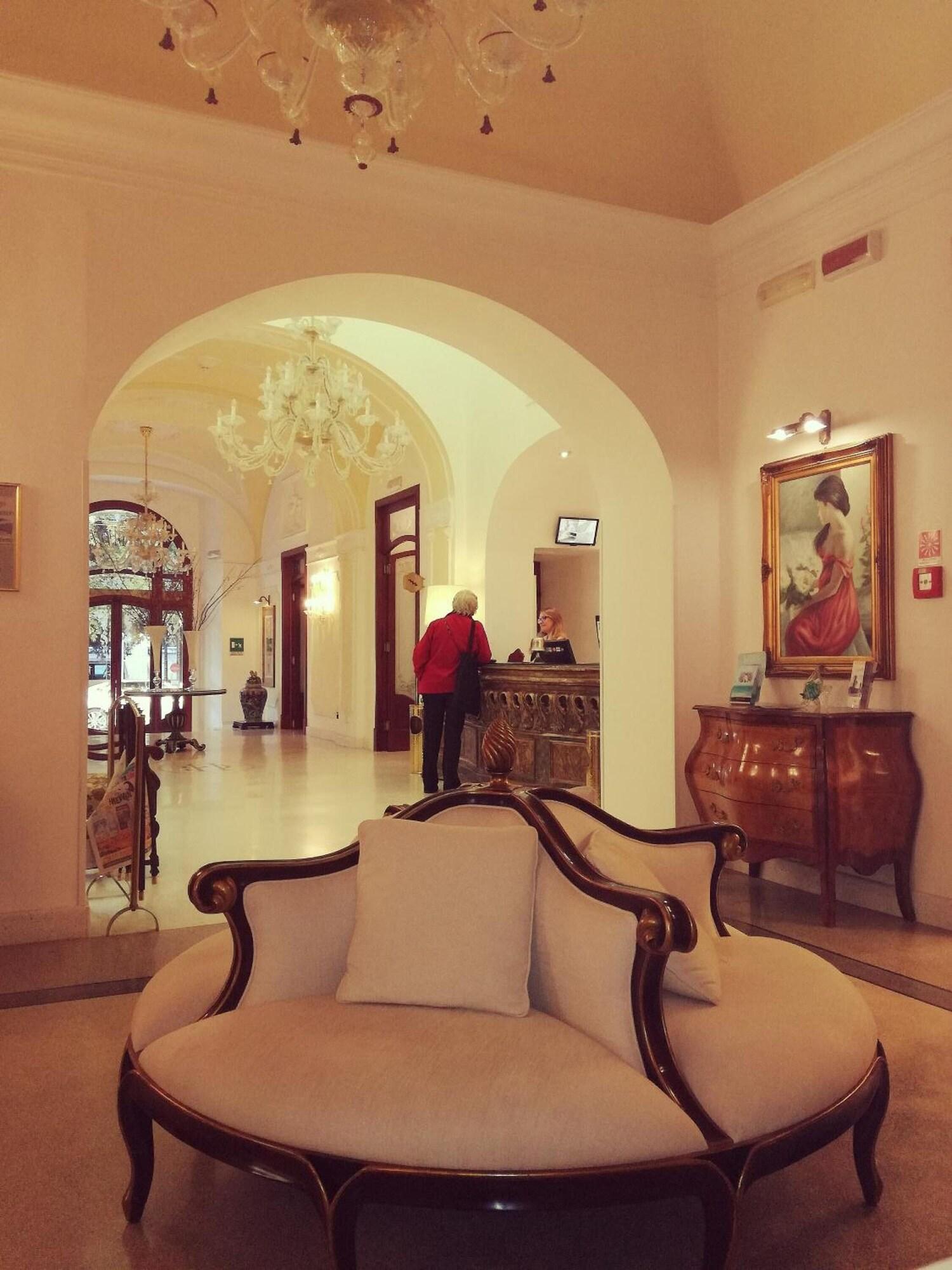Vista Lobby Grand Hotel di Lecce