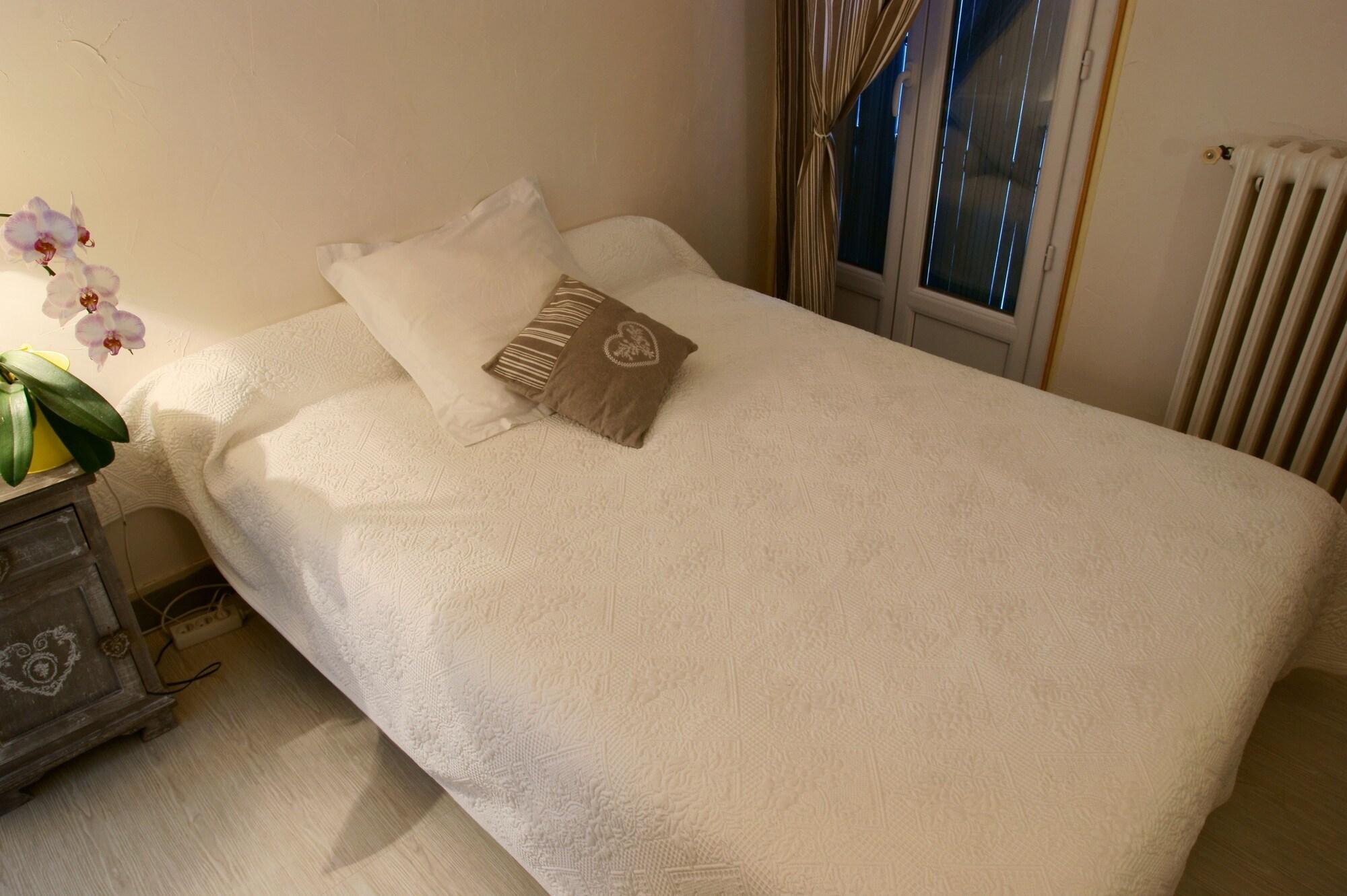 Varios Central Hotel