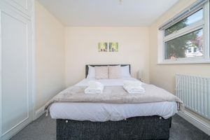 Alquiler Vacacional - Redhill Retreat - Cozy 2 Bedroom Apartment