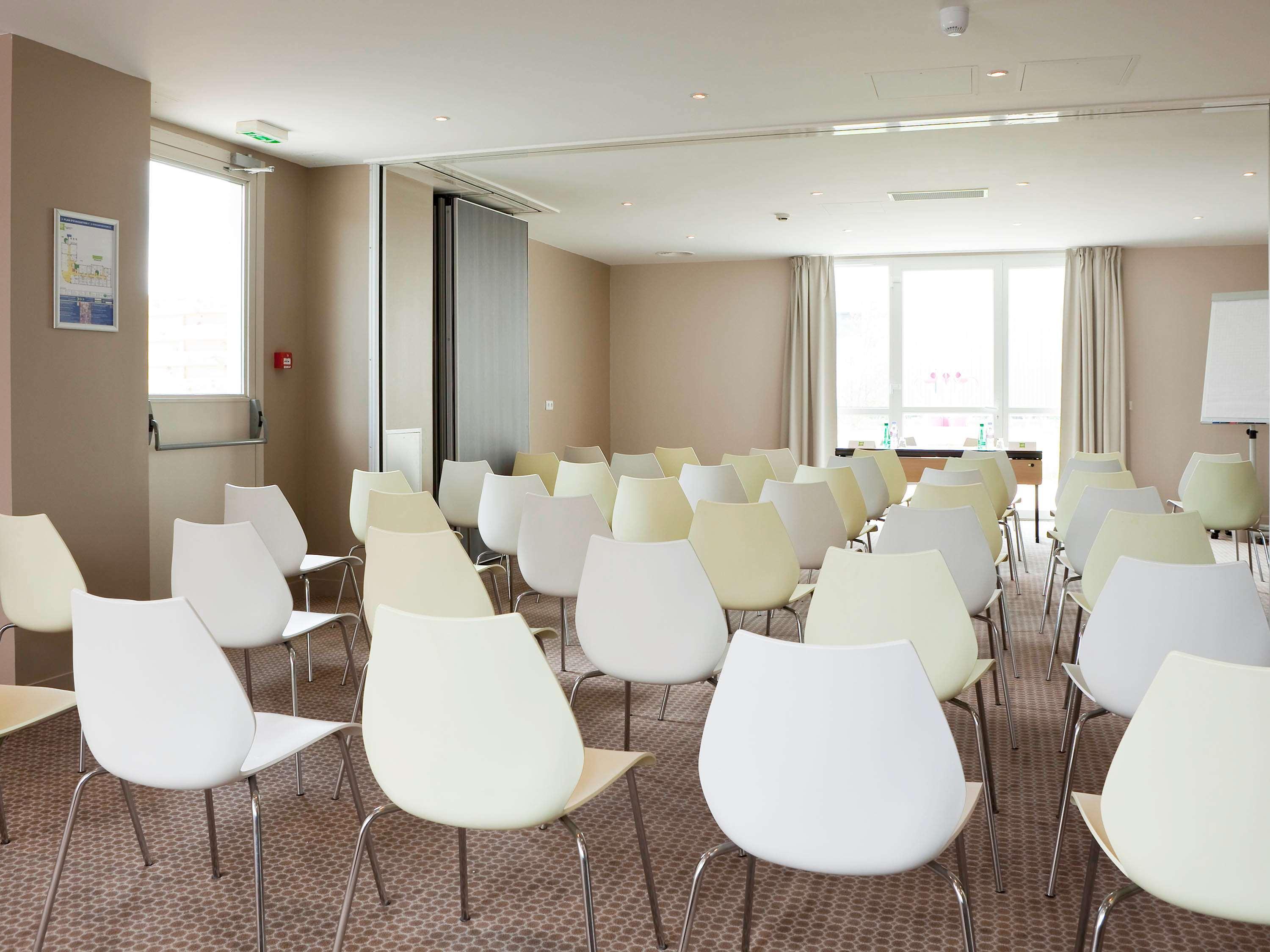 Centro de Negocios ibis Styles Compiegne 