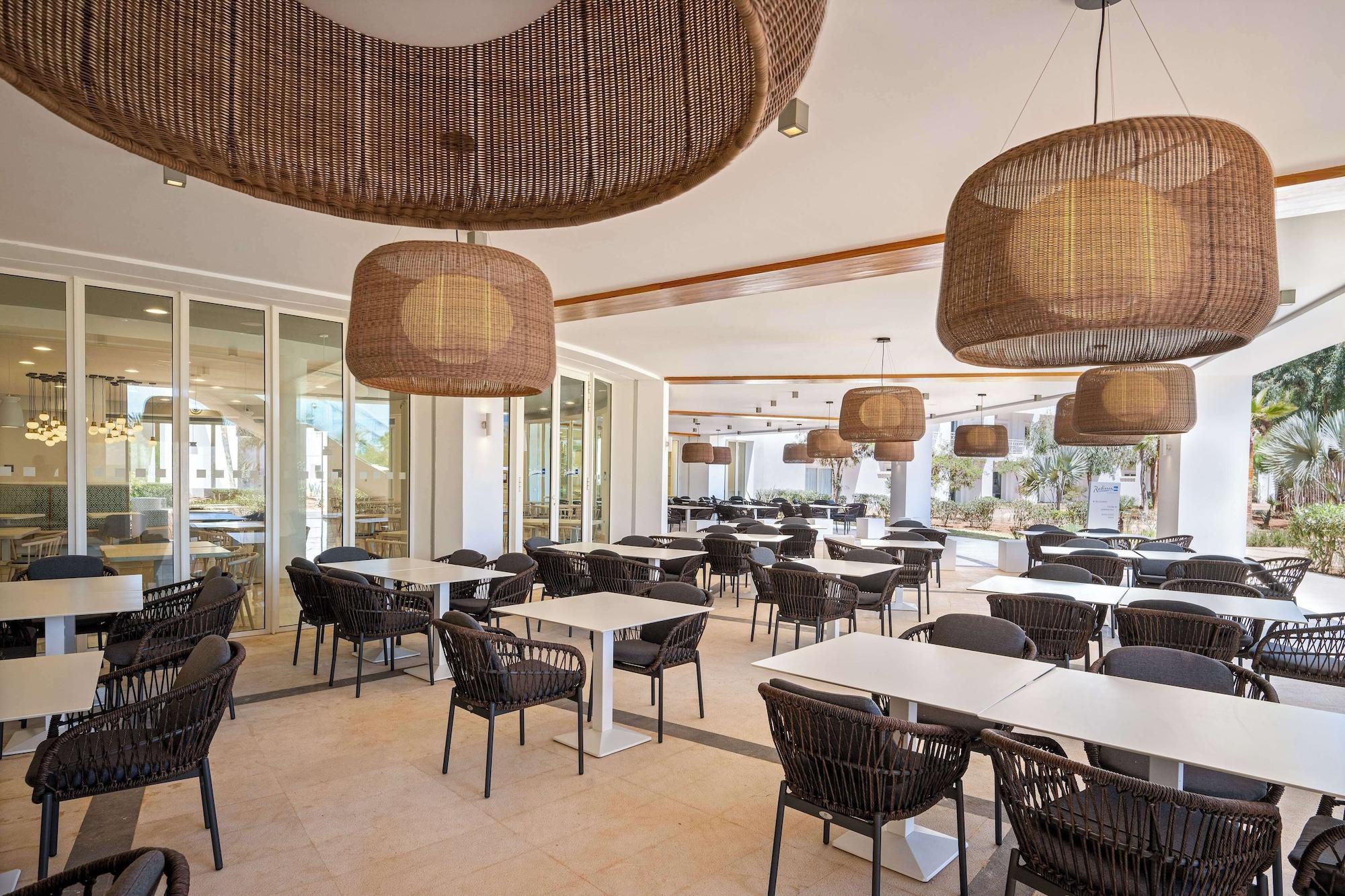 Restaurant Radisson Blu Residences, Saidia