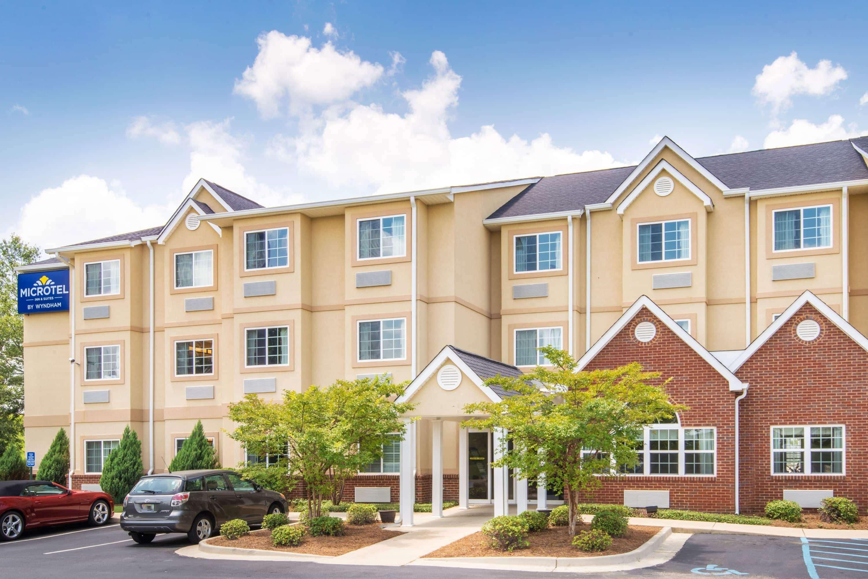 Vista Exterior Microtel Inn & Suites by Wyndham Montgomery