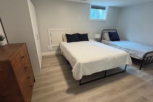 Alojamiento - Home in Beautiful Conestogo with POOL