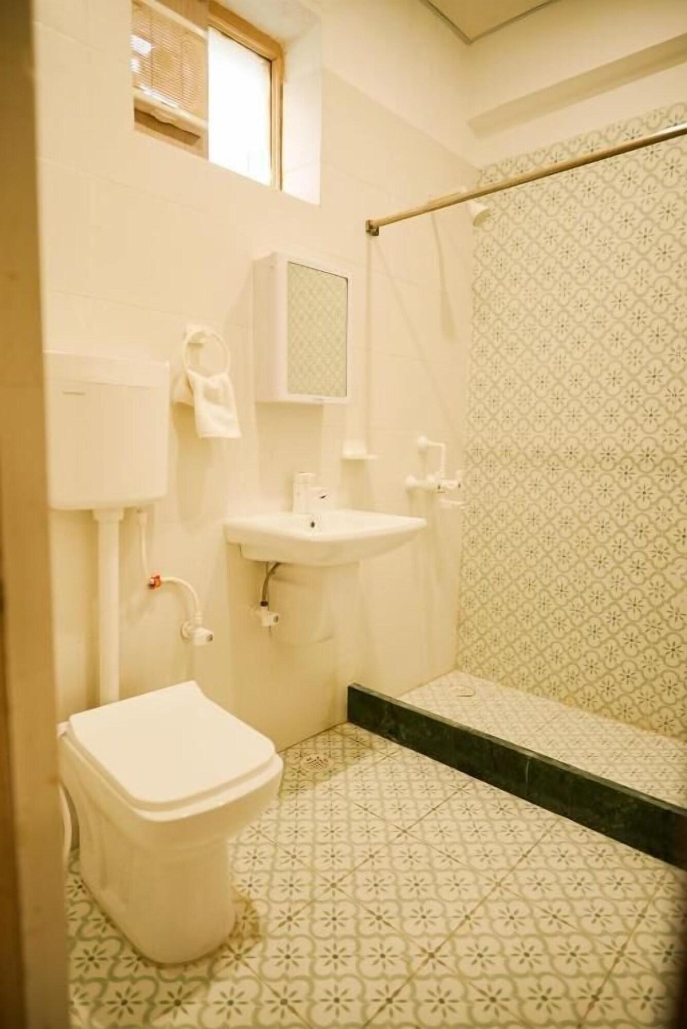 Equipamiento de Habitación Shri Thakur Ji Niketan Near ISKCON